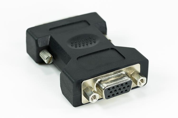 rs-485接口是一种工业控制和自动化领域常用的串行通信标准,具有差分